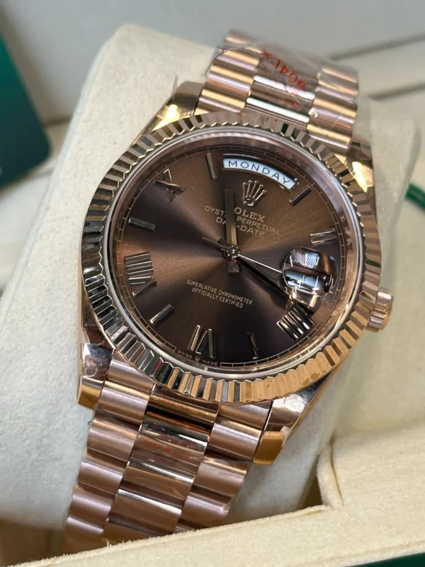Rolex Day-Date 40" | Chocolate Roman Dial (Superclone) - Afbeelding 2