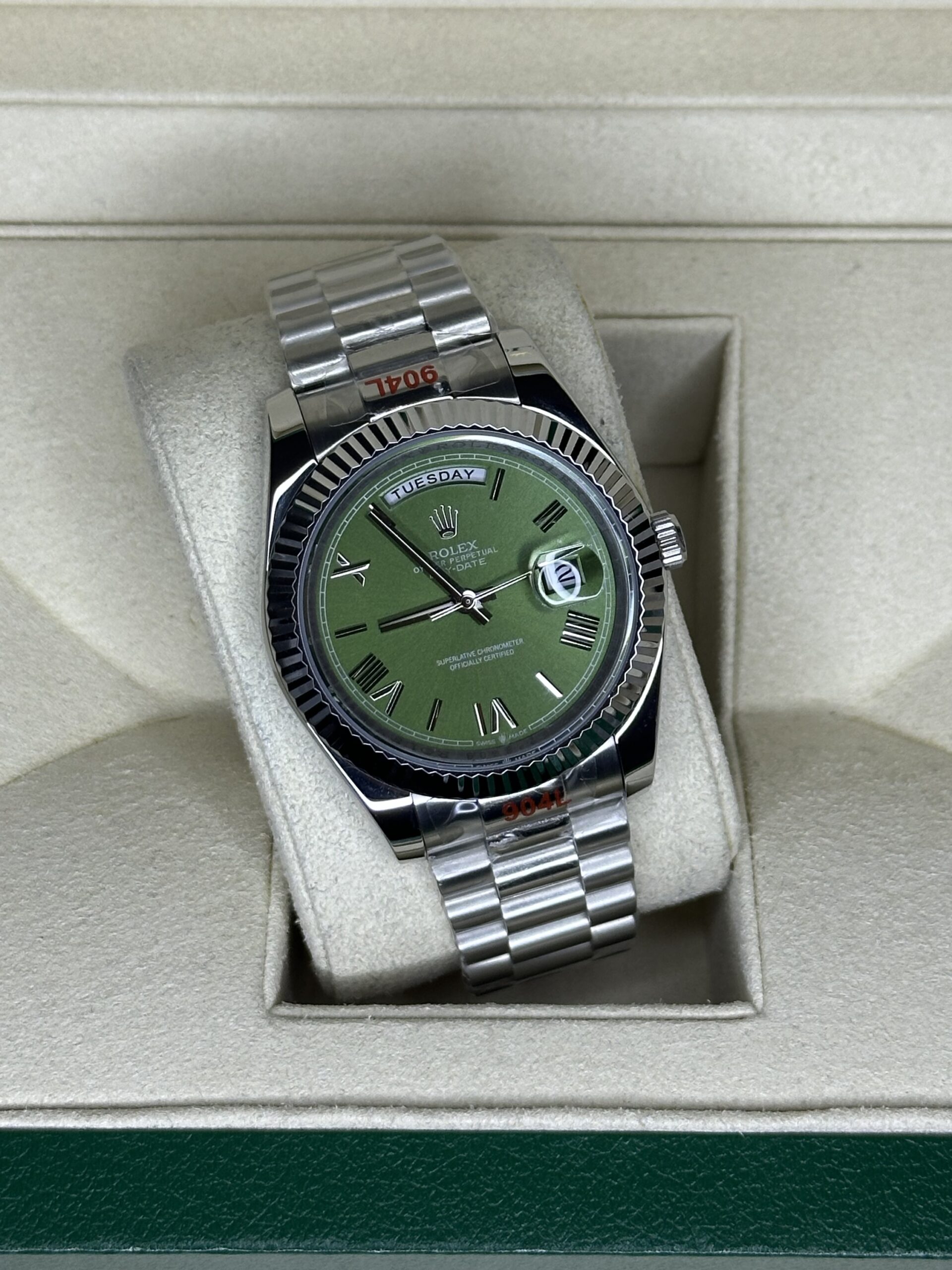 Rolex Day-Date 40'' | Olive Green Roman Dial (AAA+) - Afbeelding 3