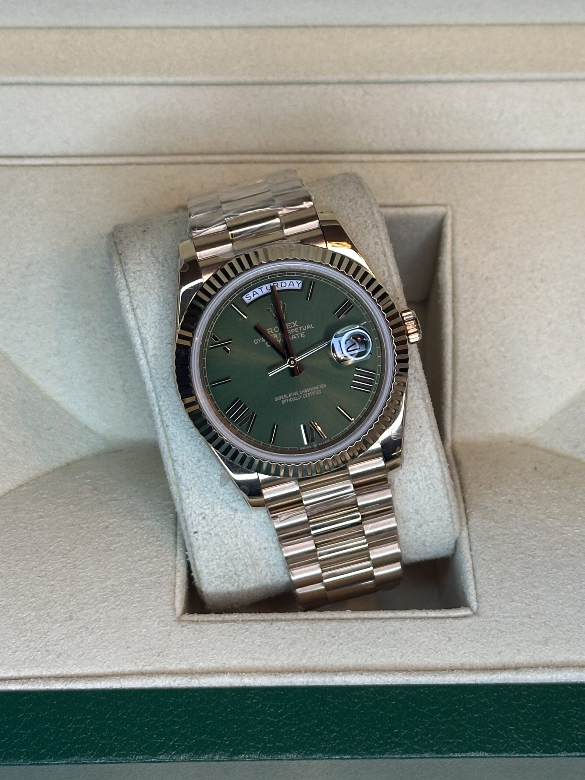 Rolex Day-Date 40" | Rose Gold Olive Green Dial (BP SWISS MADE) - Afbeelding 3