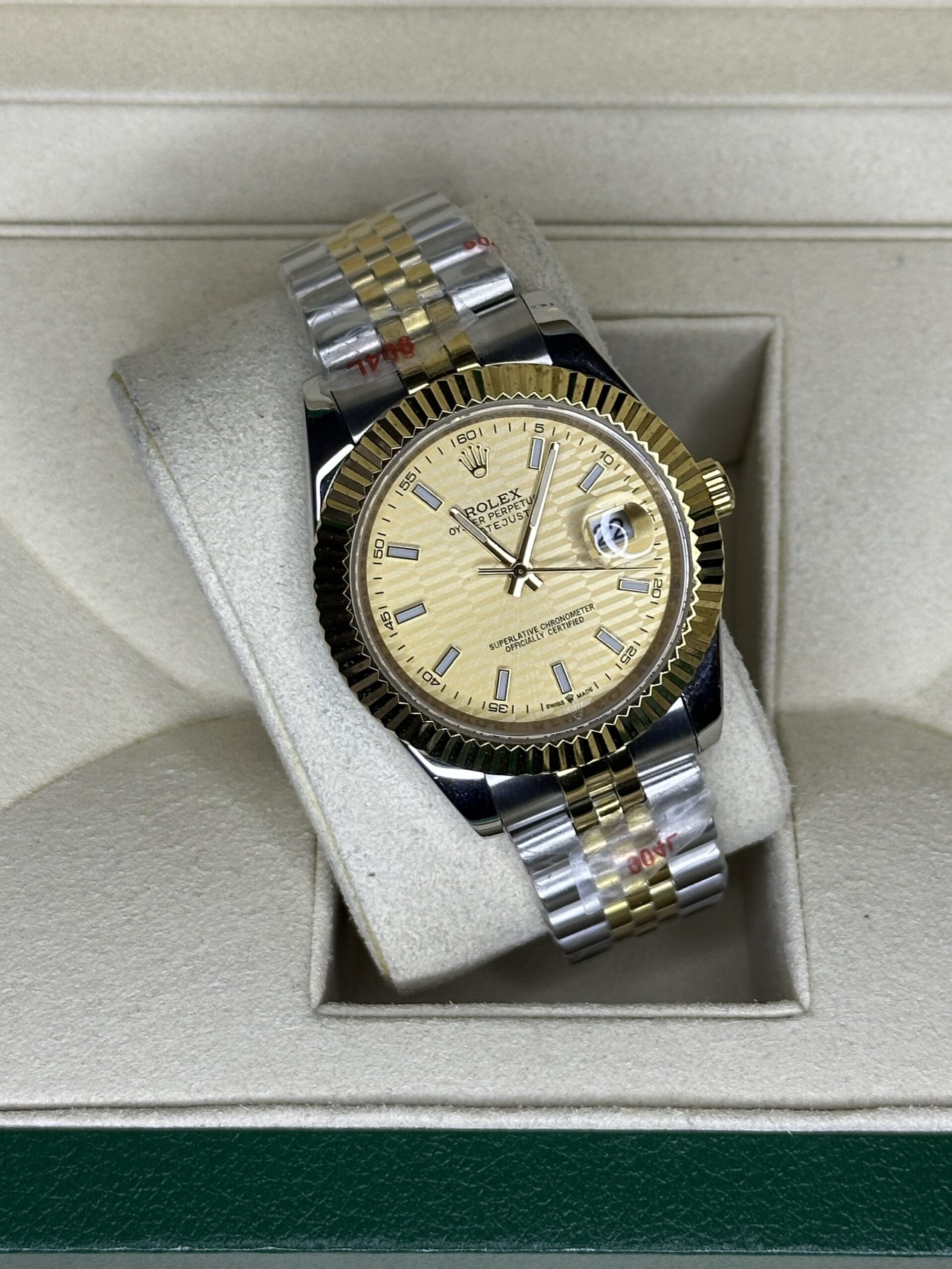 Rolex Datejust 41'' | Champagne Motif Dial Bi-Color Gold (AAA+) - Afbeelding 3