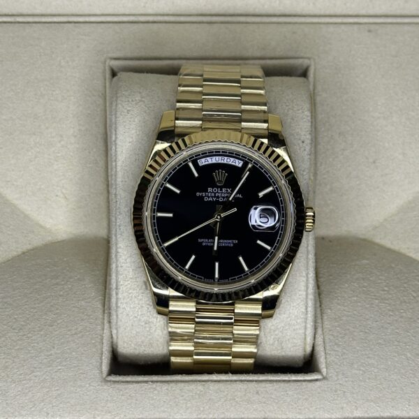 Rolex Day-Date 40" | Yellow Gold Black Dial (BP SWISS MADE)