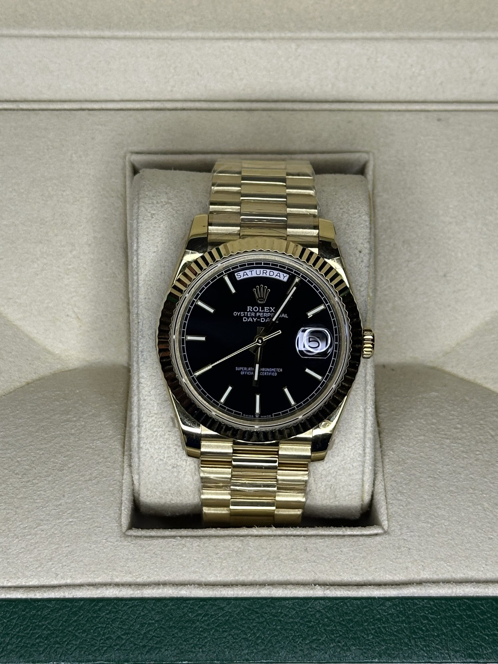 Rolex Day-Date 40" | Yellow Gold Black Dial (BP SWISS MADE)