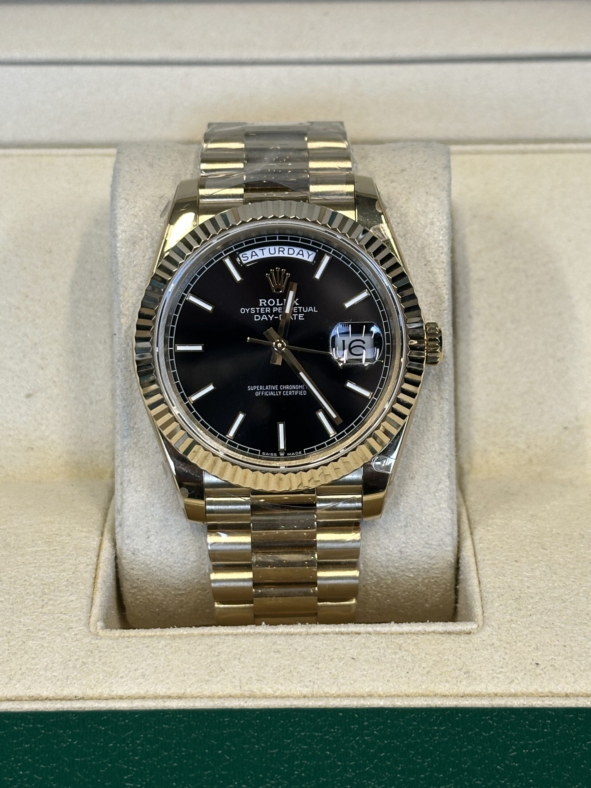 Rolex Day-Date 40" | Yellow Gold Black Dial (BP SWISS MADE)
