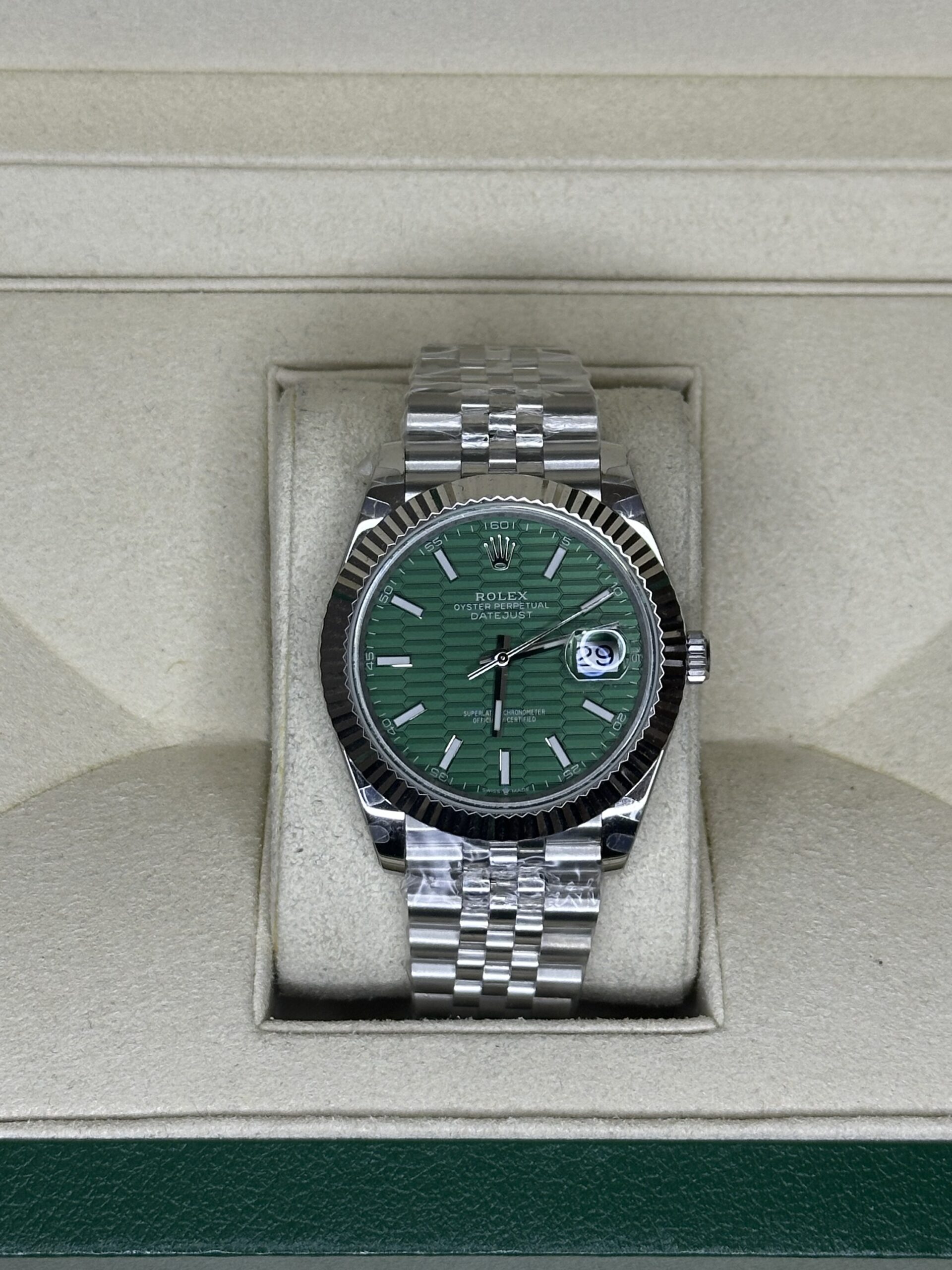 (Fabrieksfout) Rolex Datejust 41" | Mintgreen Motif Dial (BP SWISS MADE)