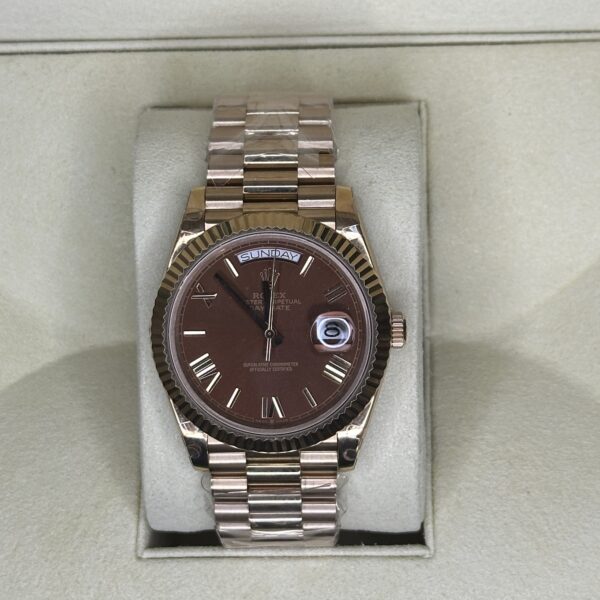 (Fabrieksfout) Rolex Day-Date 40" | Chocolate Dial (BP SWISS MADE)