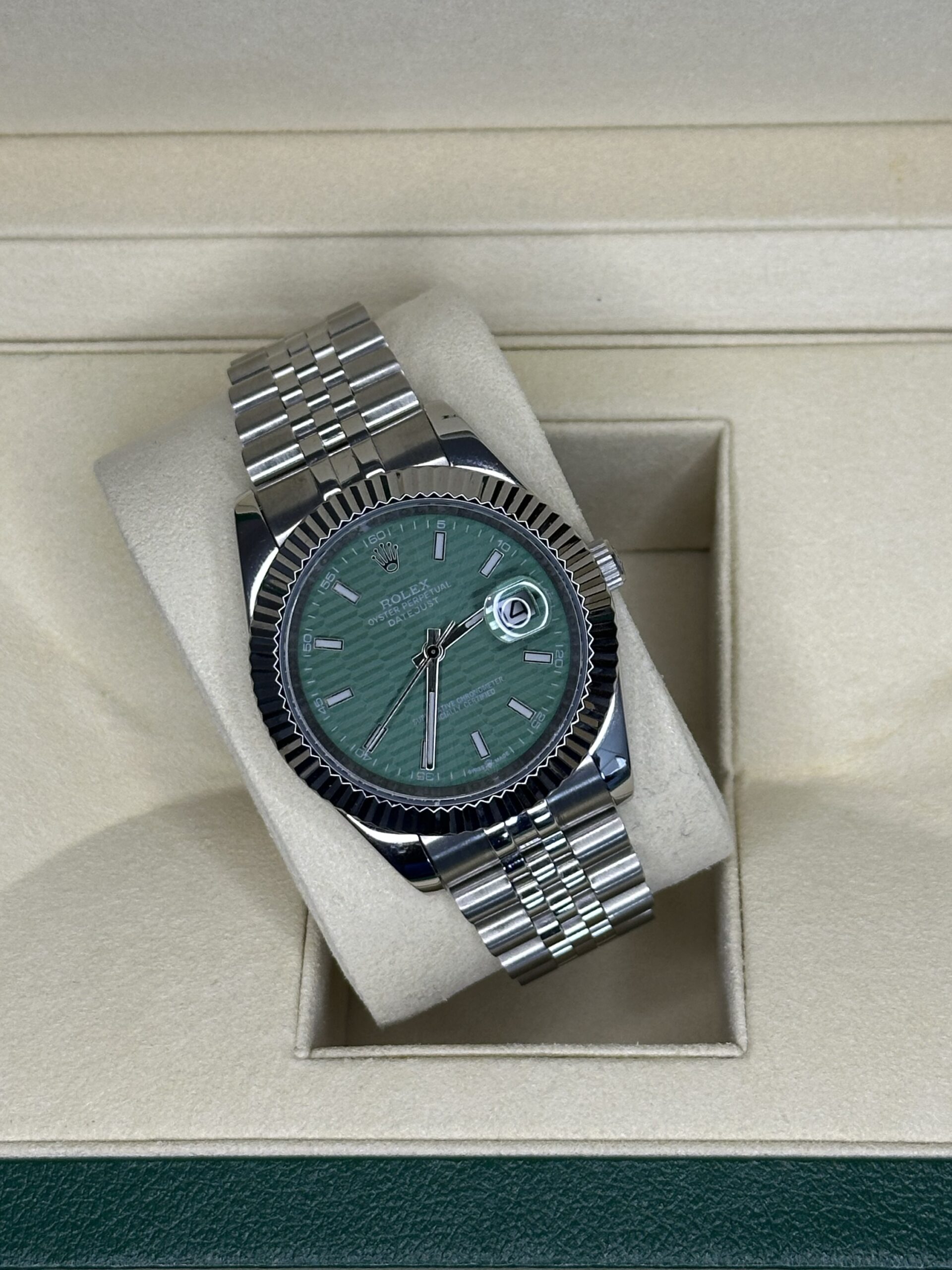 (2E HANDS) Rolex Datejust 41" | Mintgreen Motif Dial (AAA+) - Afbeelding 4