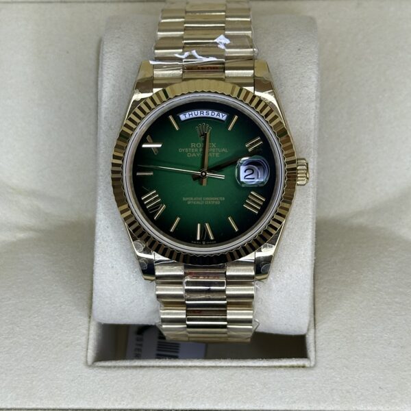 Rolex Day-Date 40" | Yellow Gold Green Ombre Dial (SUPERCLONE)