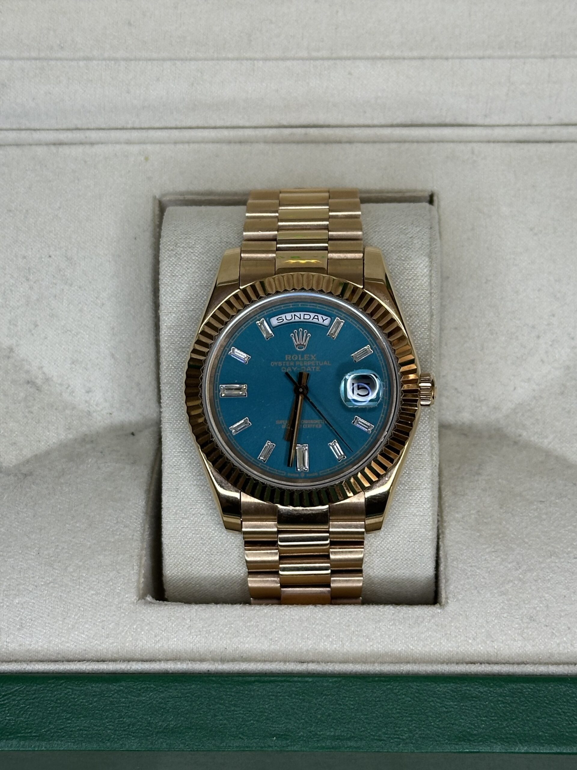(2e Hands) Rolex Day-Date 40" | Blue Baguette Dial (AAA+)