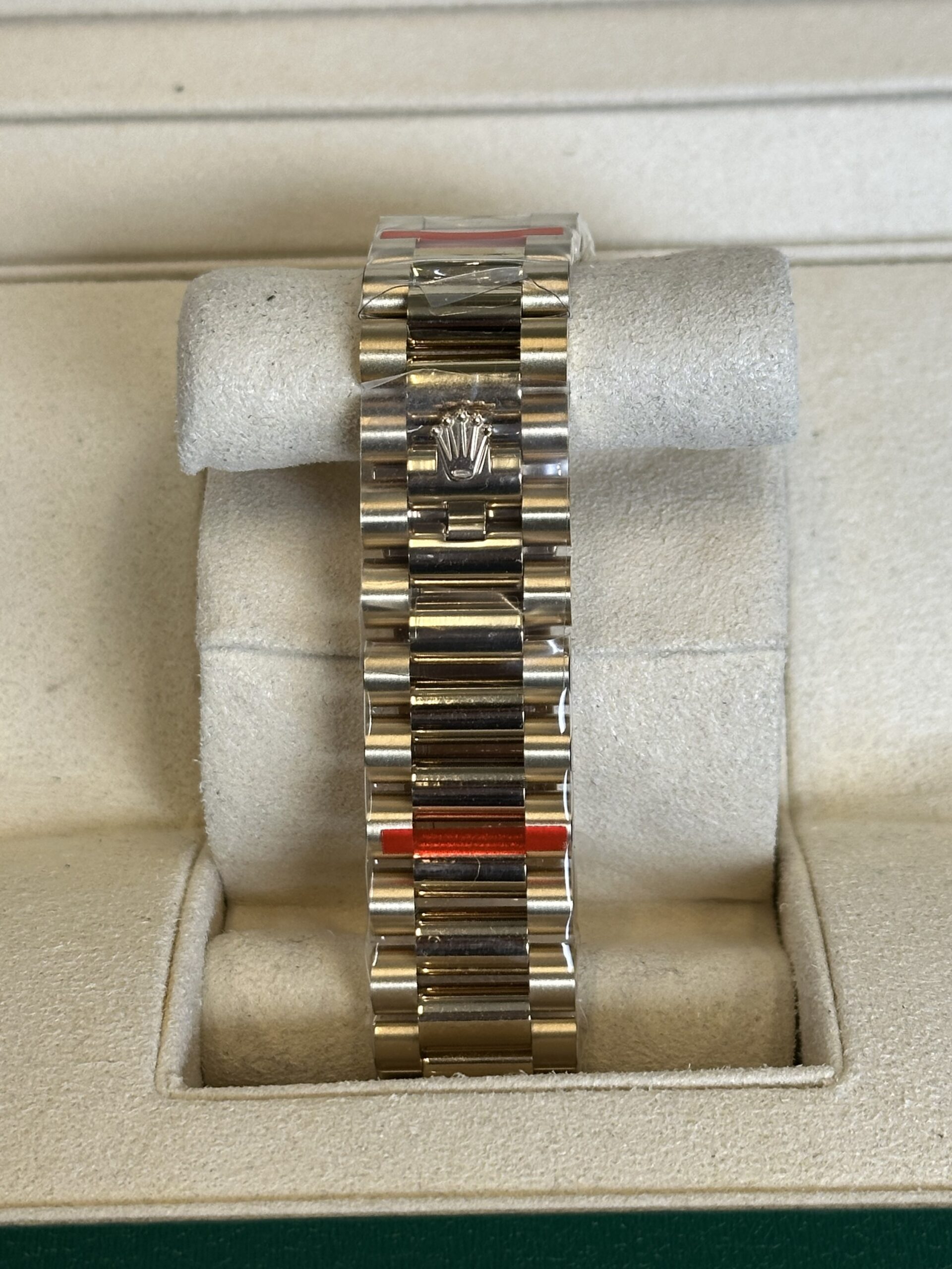 Rolex Day-Date 36" | Gold Diamond Dial (BP SWISS MADE) - Afbeelding 3