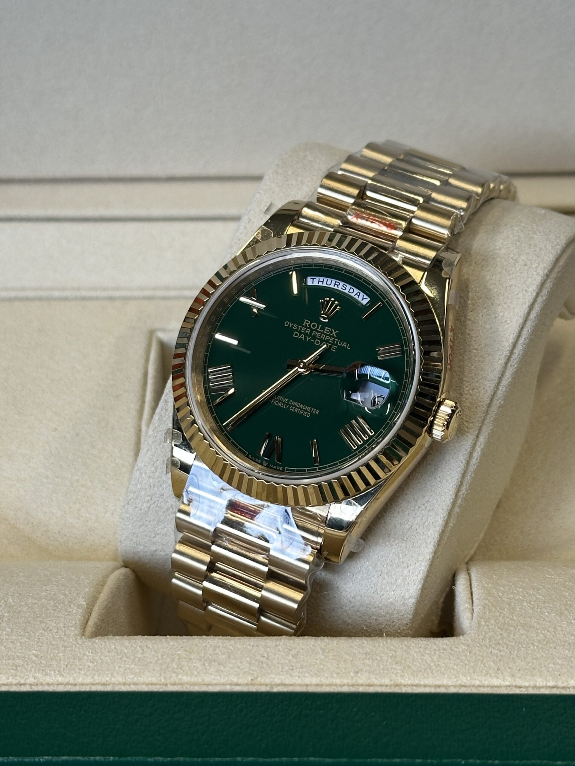 Rolex Day-Date 40" | Yellow Gold Green Dial (SUPERCLONE) - Afbeelding 2
